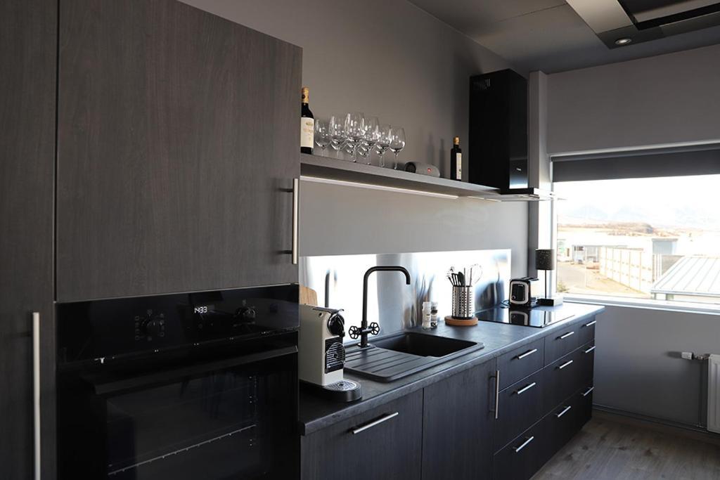 Tryggvabraut 24 One Bedroom Apartment Akureyri Esterno foto
